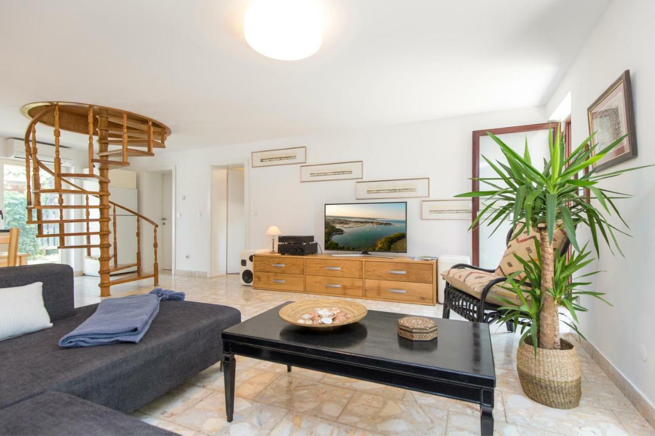Casa Flora 3-Minutes' Walk From The Beach Novigrad Istria Εξωτερικό φωτογραφία